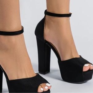 H&M Ankle-strapped Black Velvet Platform Pumps